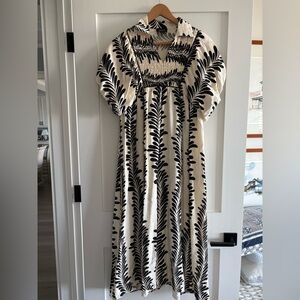 GIGIO SIZE SMALL… NEVER WORN LONG DRESS AND COMFY!